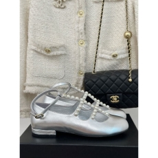 Chanel Low Shoes